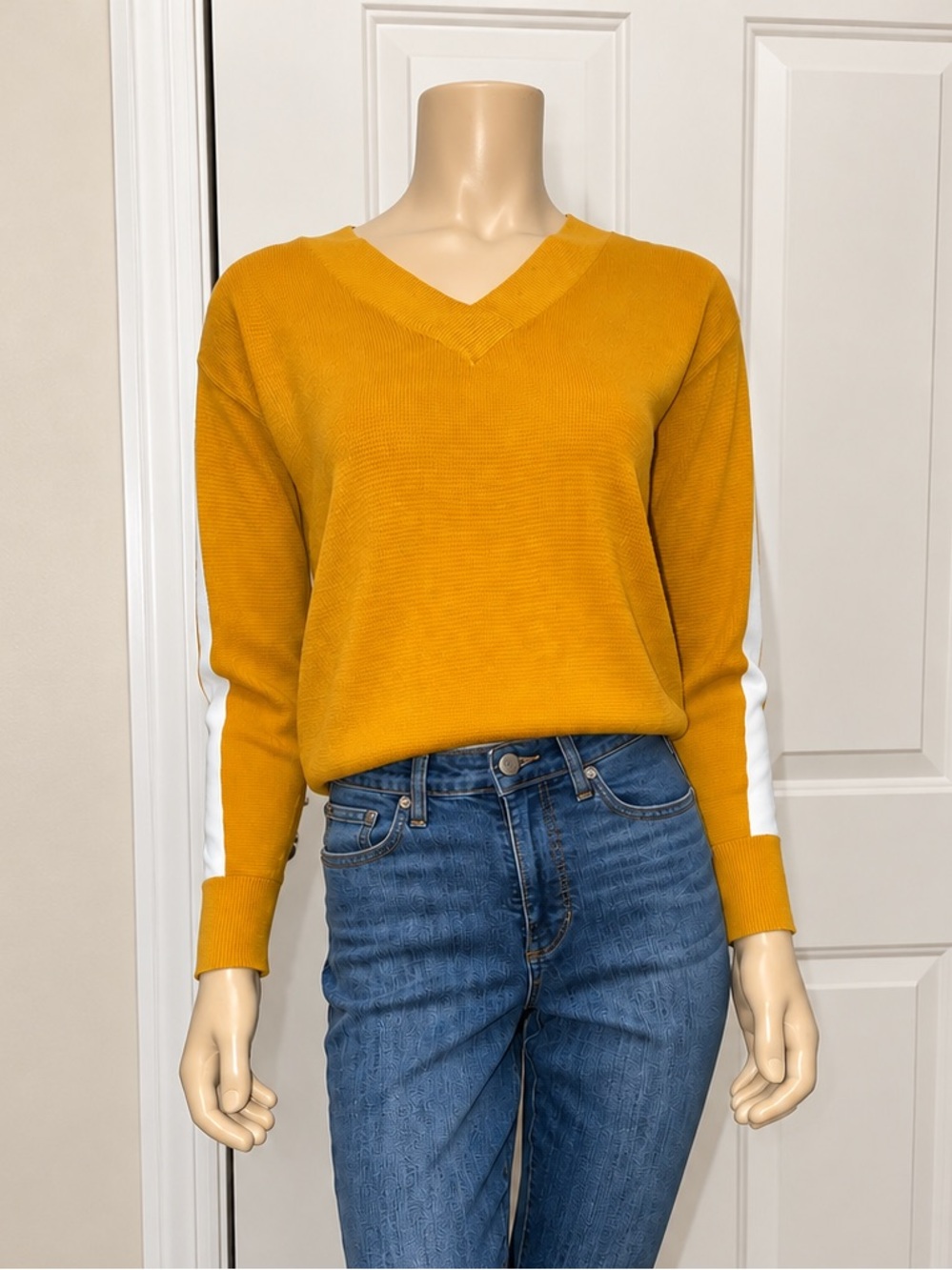 Banana Republic Mustard Yellow V-Neck Stripe Sweater Size XS